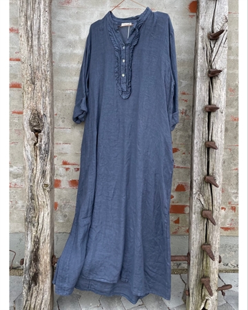 Cabana Living 1955 Jeans-117 Lino Long dress with ruffles **KOMMER MARTS / APRIL **